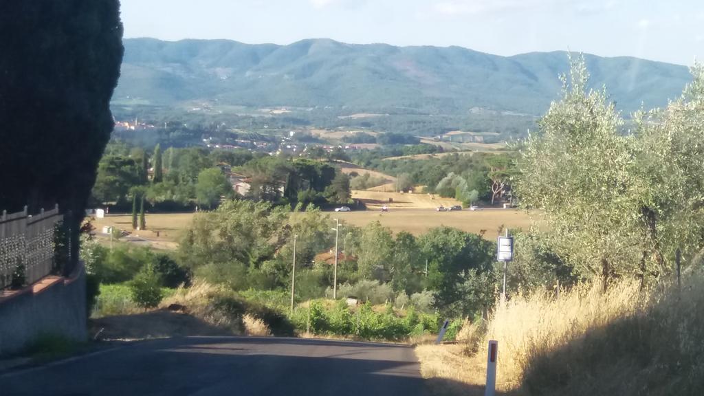 Azzurre Beb Bed & Breakfast Laterina Bagian luar foto