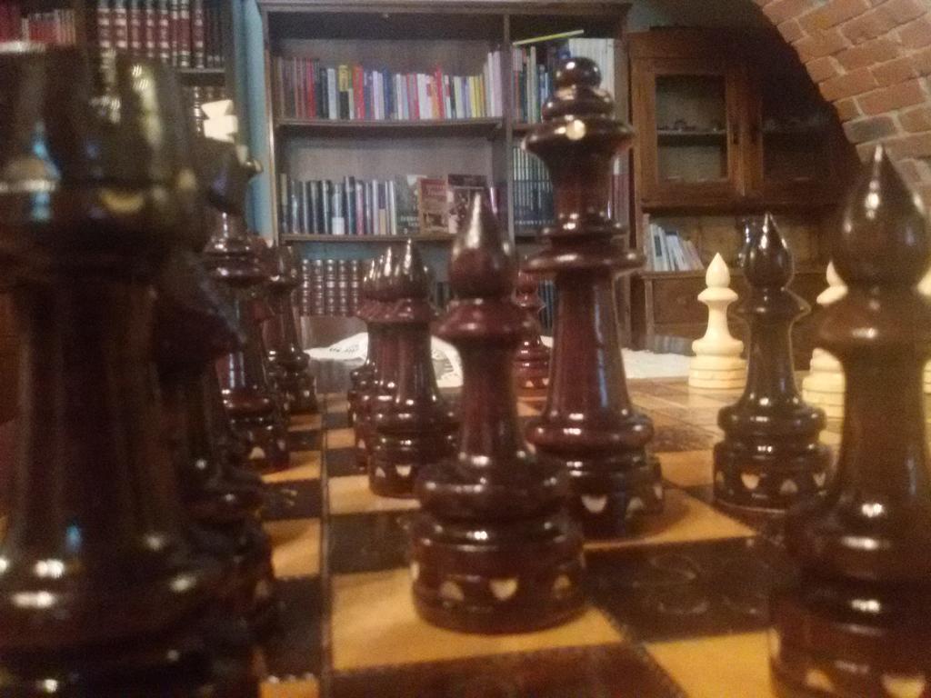 Azzurre Beb Bed & Breakfast Laterina Bagian luar foto