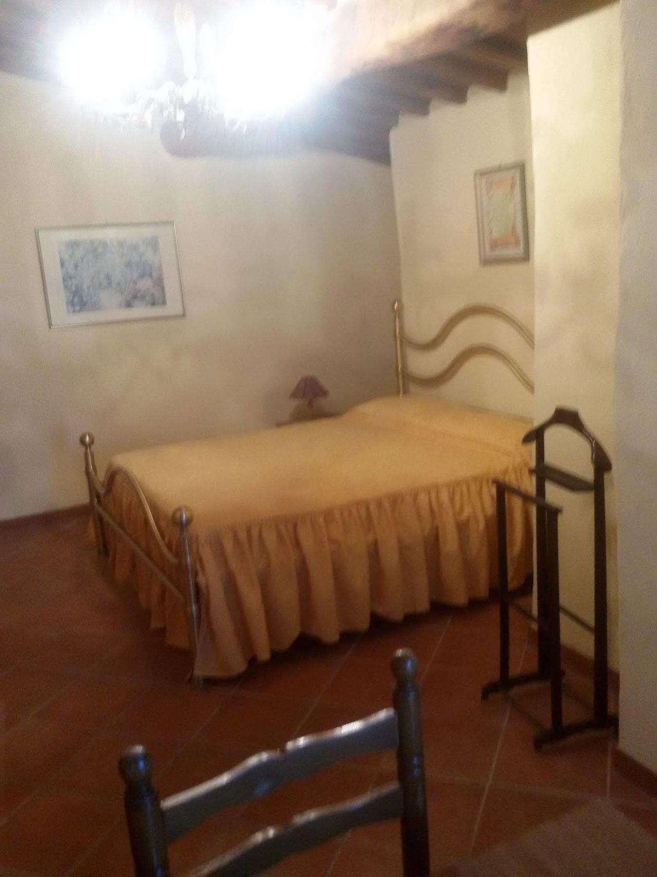 Azzurre Beb Bed & Breakfast Laterina Bagian luar foto