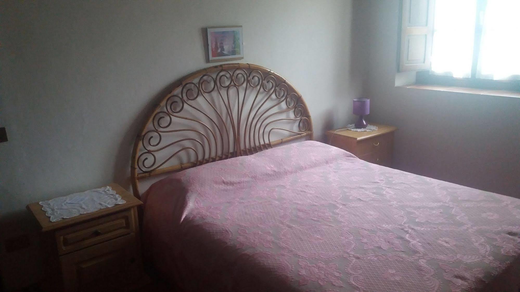 Azzurre Beb Bed & Breakfast Laterina Bagian luar foto