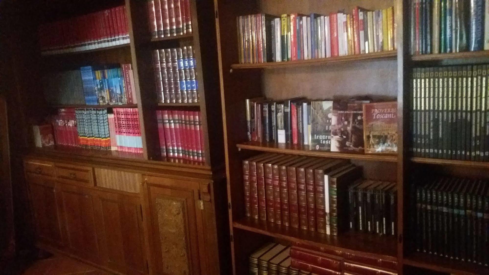 Azzurre Beb Bed & Breakfast Laterina Bagian luar foto